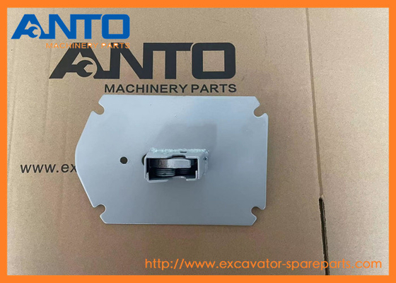 4456245 Bagian-bagian suku cadang Excavator Door Catch Fitting untuk HITACHI 270C LC JD IZX200 IZX200LC